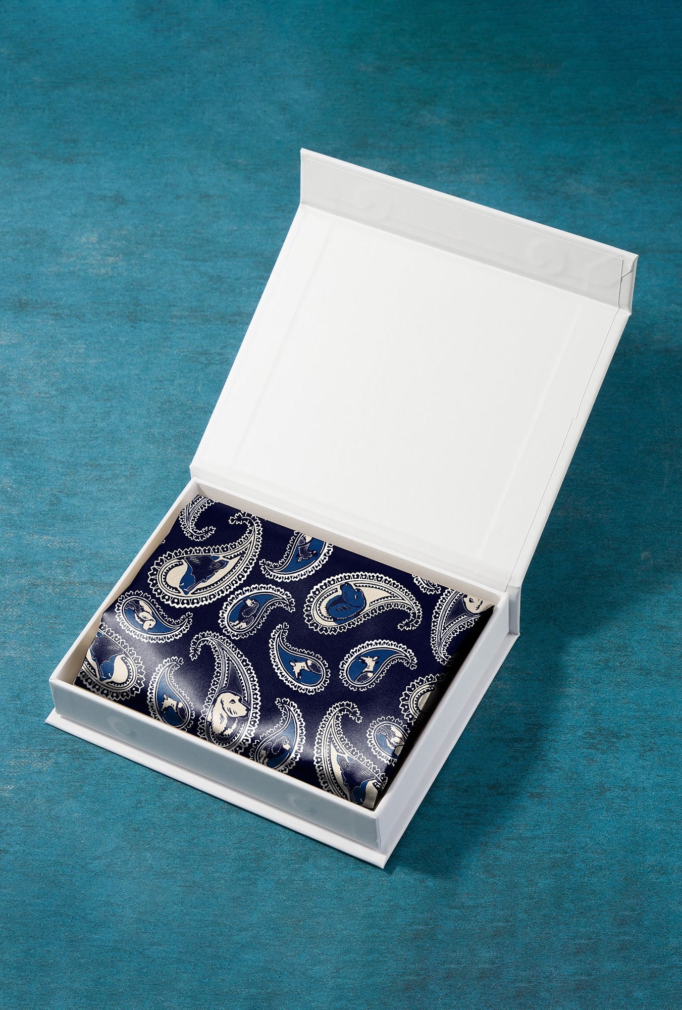 Pillowcase Hounds Paisley