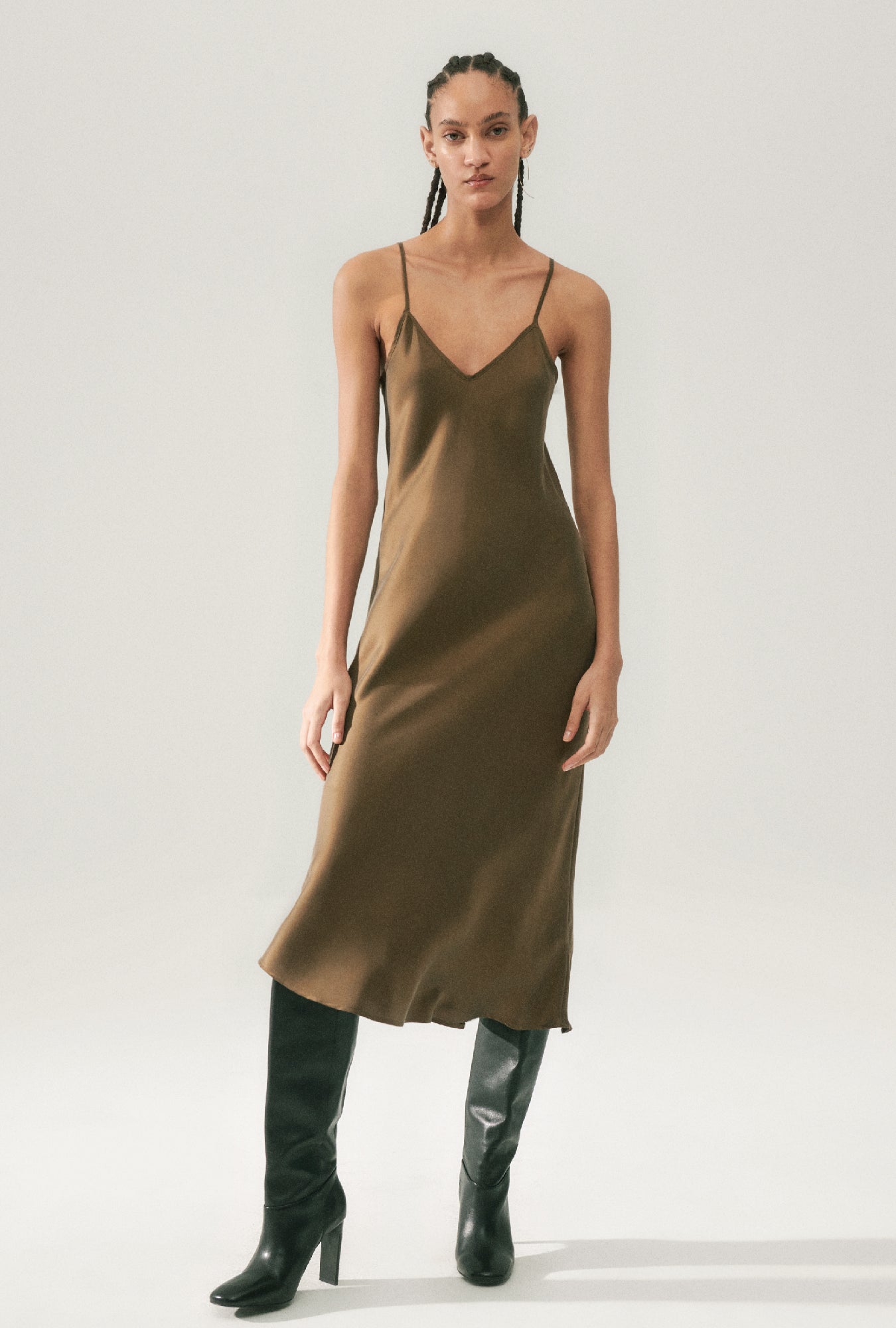 Robe nuisette années 90 "Terre sombre"