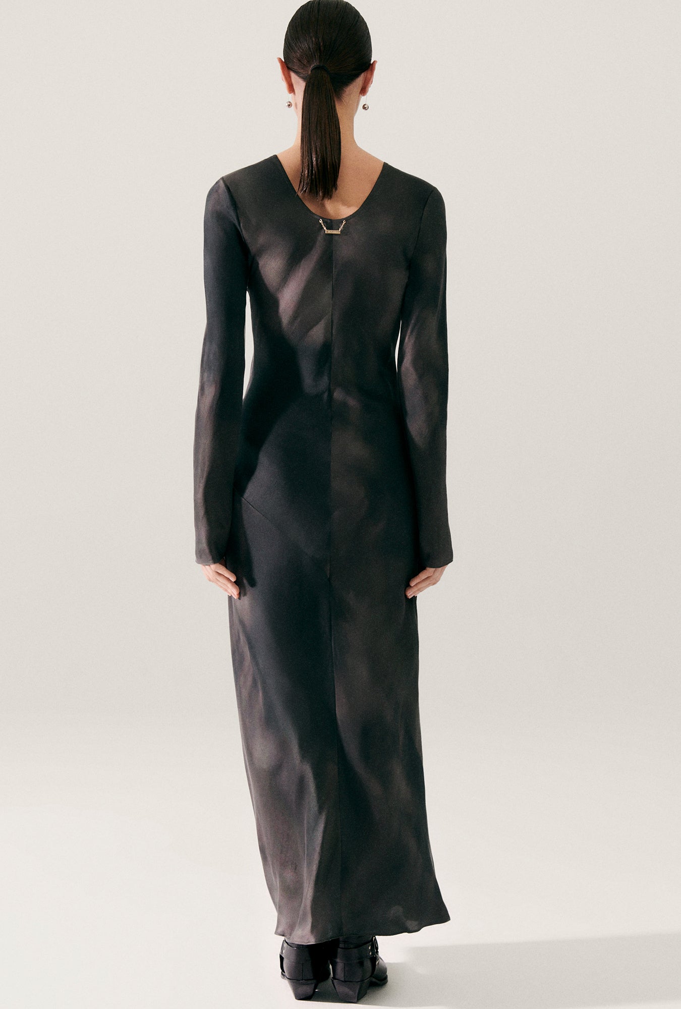 Robe biaisée manches longues Smoke