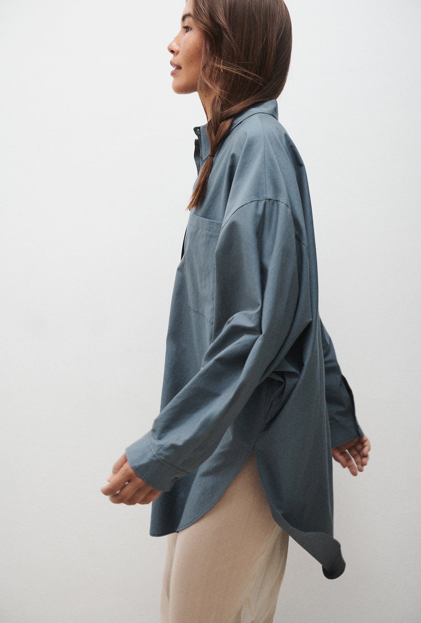 Chemise ronde en coton et soie ardoise