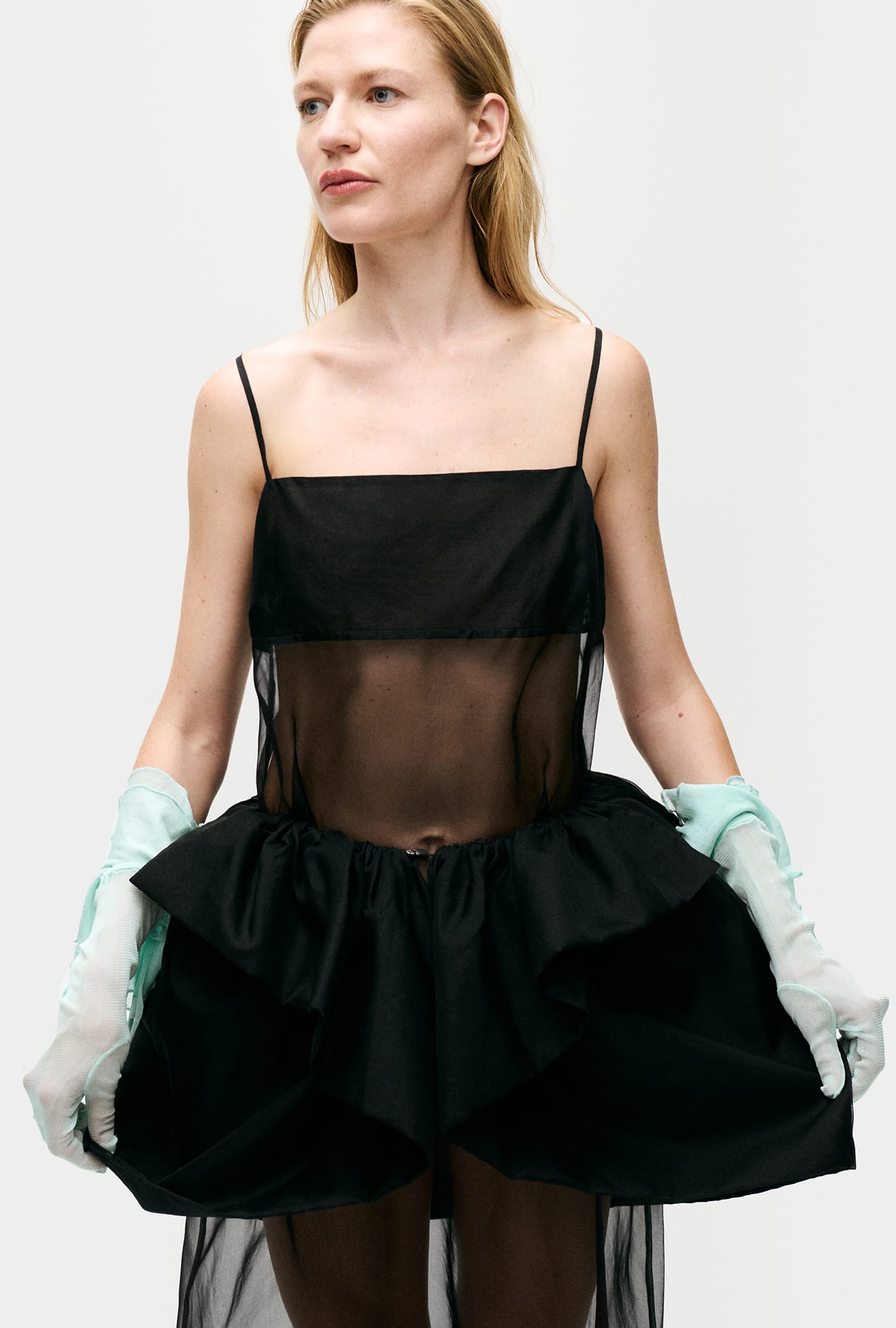 Cape en organza noir