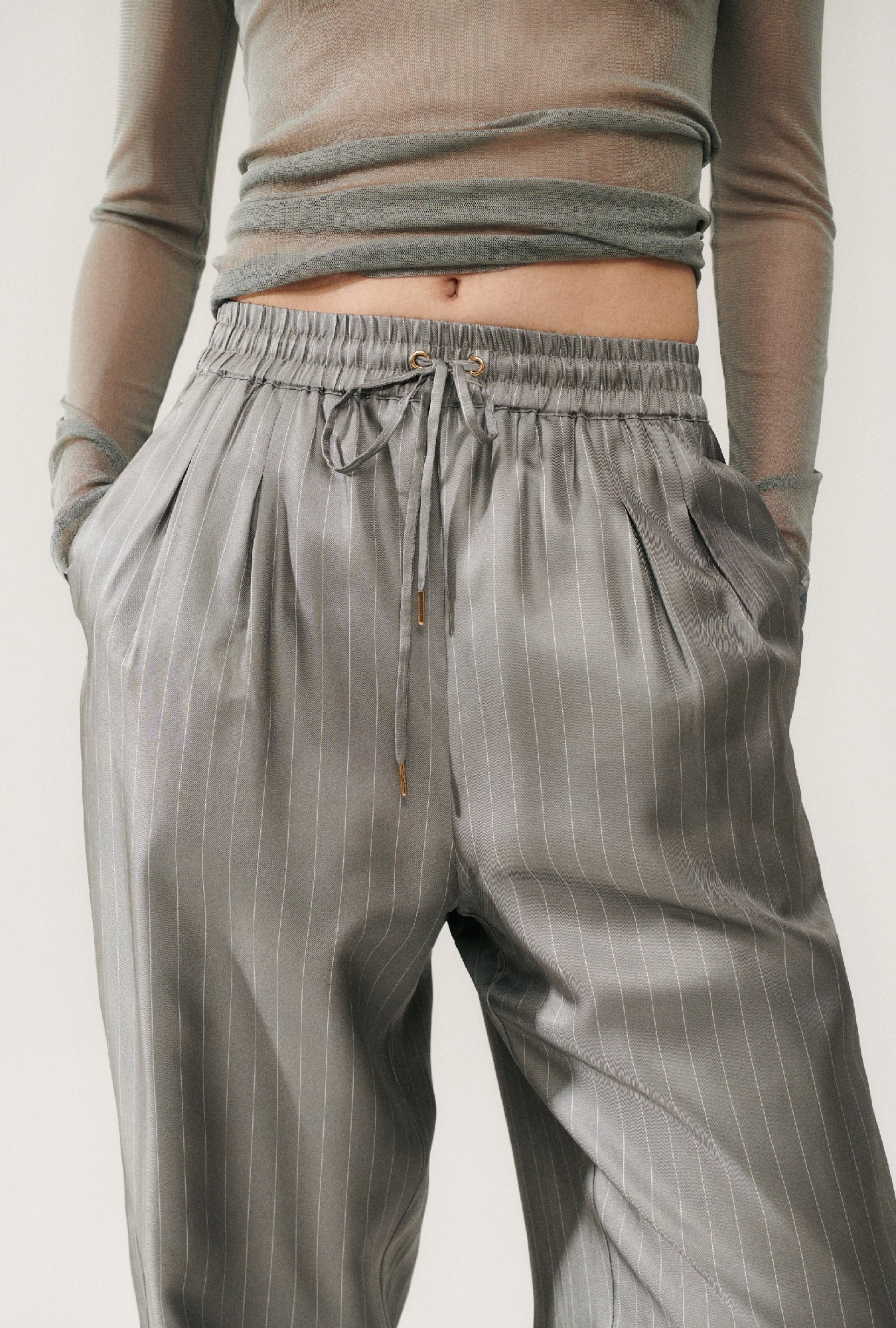 Pantalon ample en sergé à rayures fines "Lune"