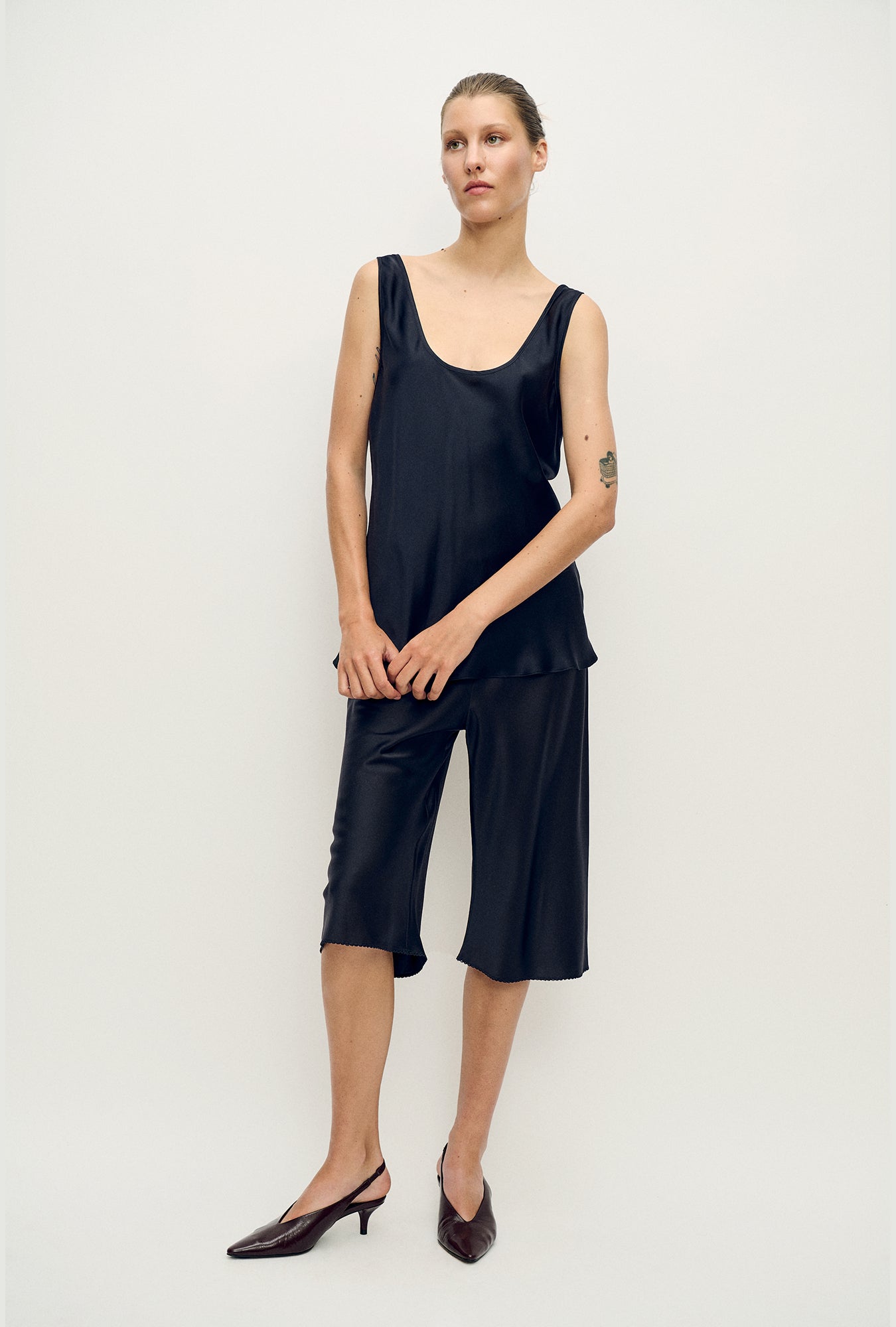 Scoop Neck Tank Black