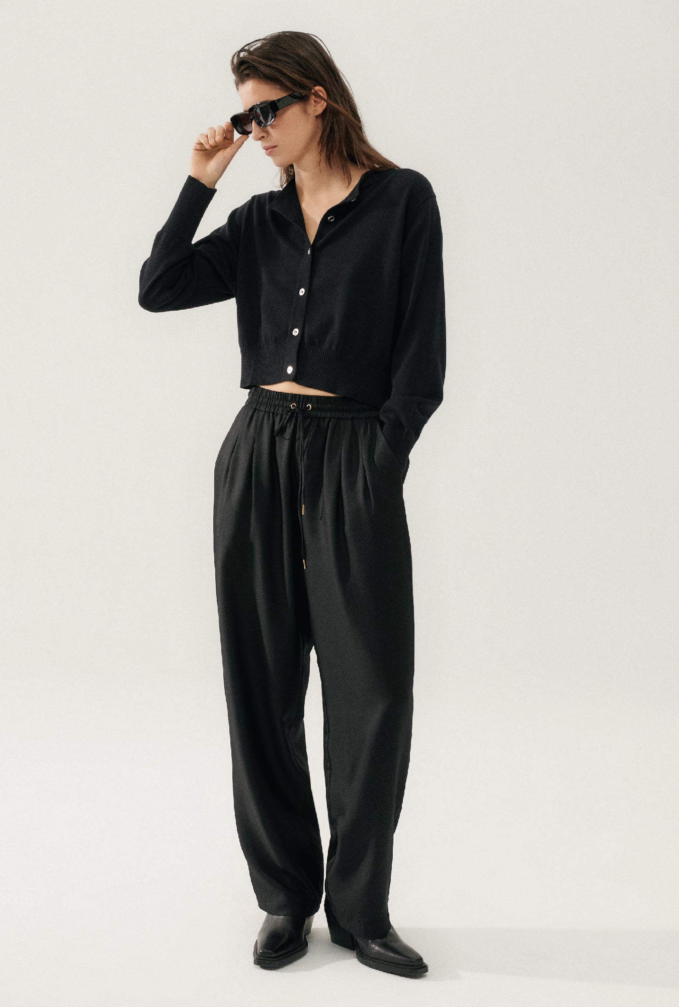 Cropped Cardigan Black