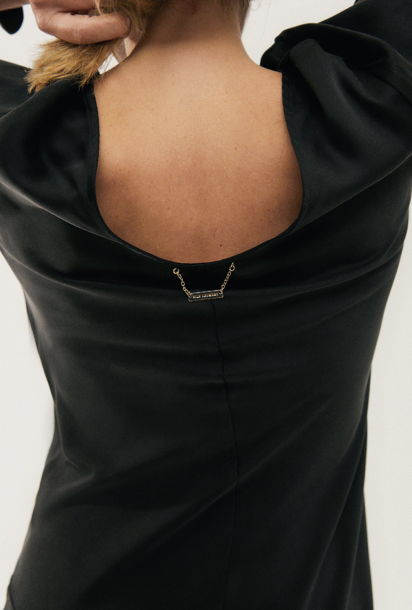 Robe longue biais manches longues noire