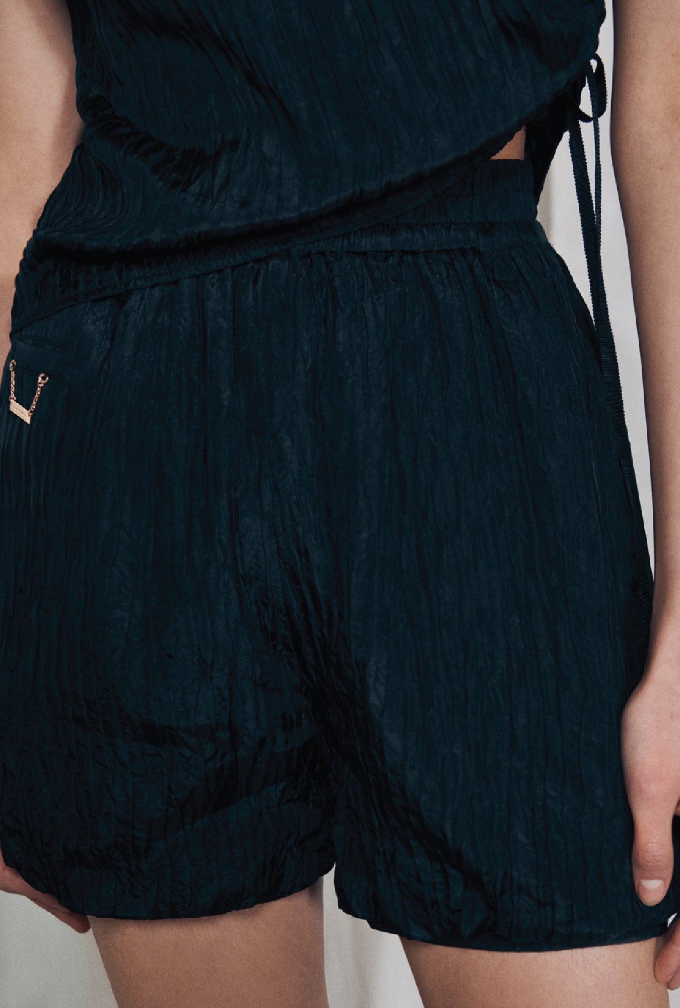 Short Noir Froissé