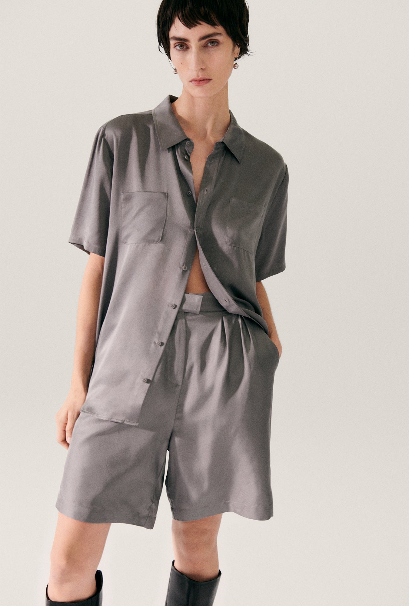 Short Sleeve Boyfriend Shirt Grey Pearl