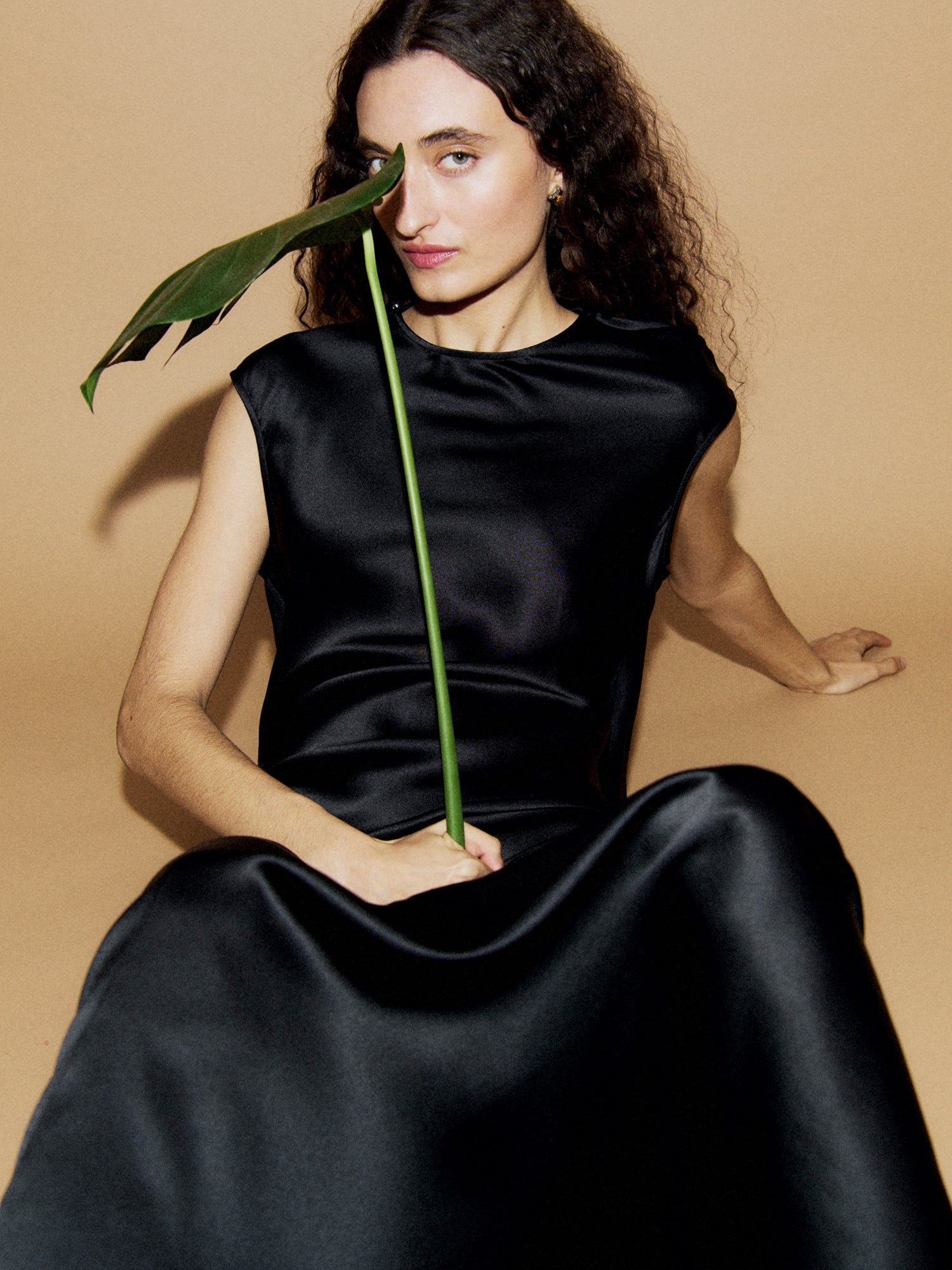 Robe drapée noire