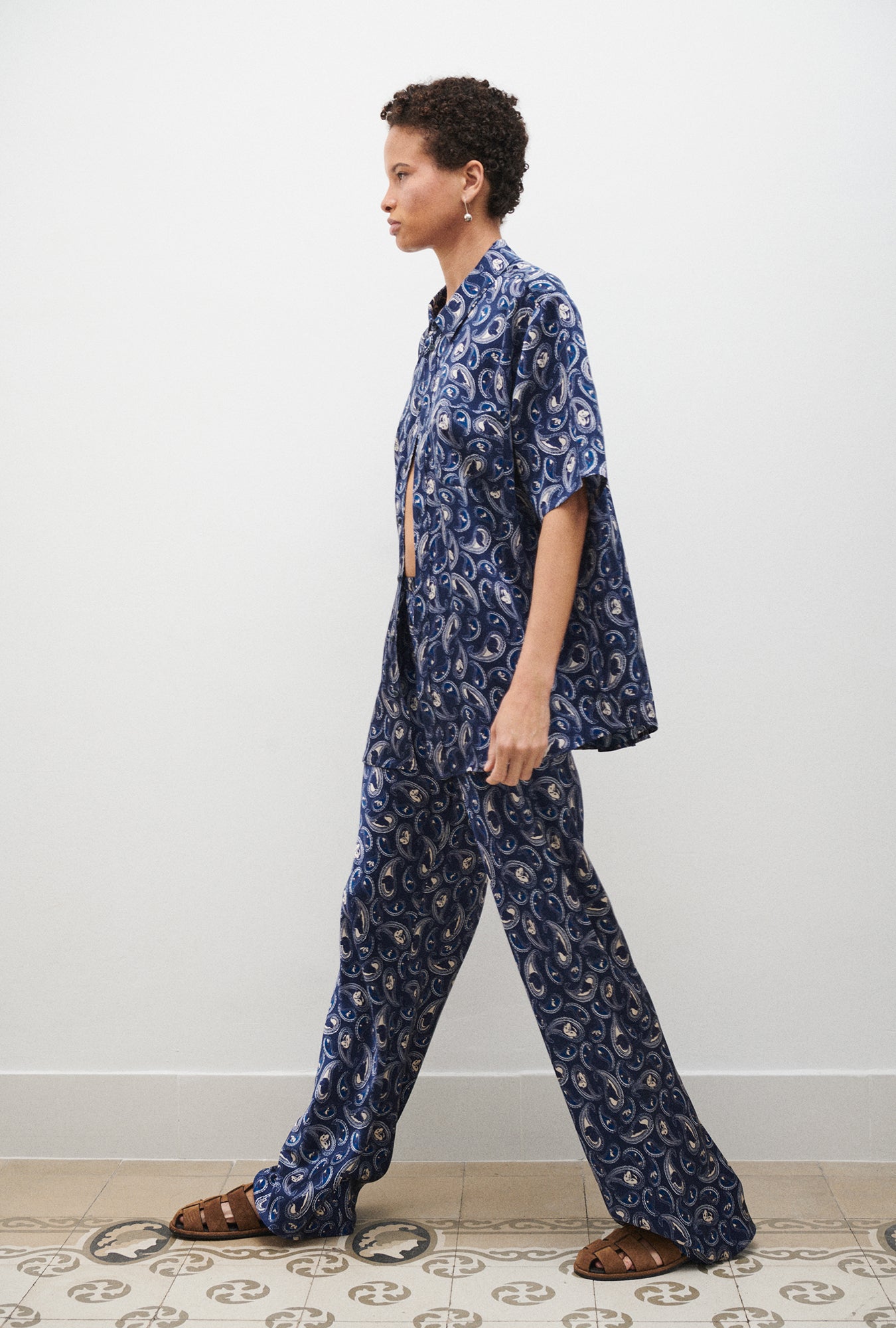 Pantalon coupé en biais Hounds Paisley