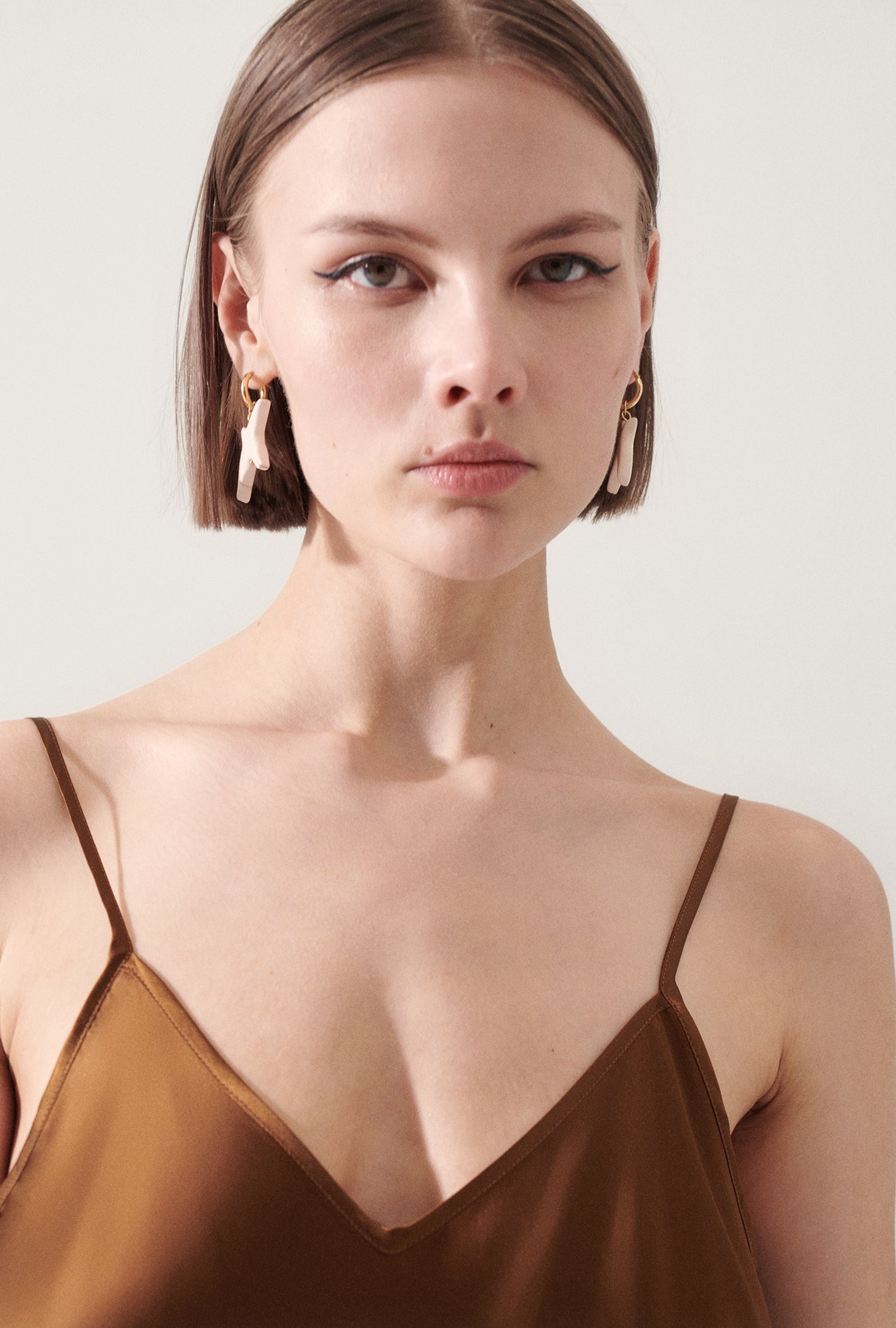 Robe nuisette des années 90, marron Van Dyke