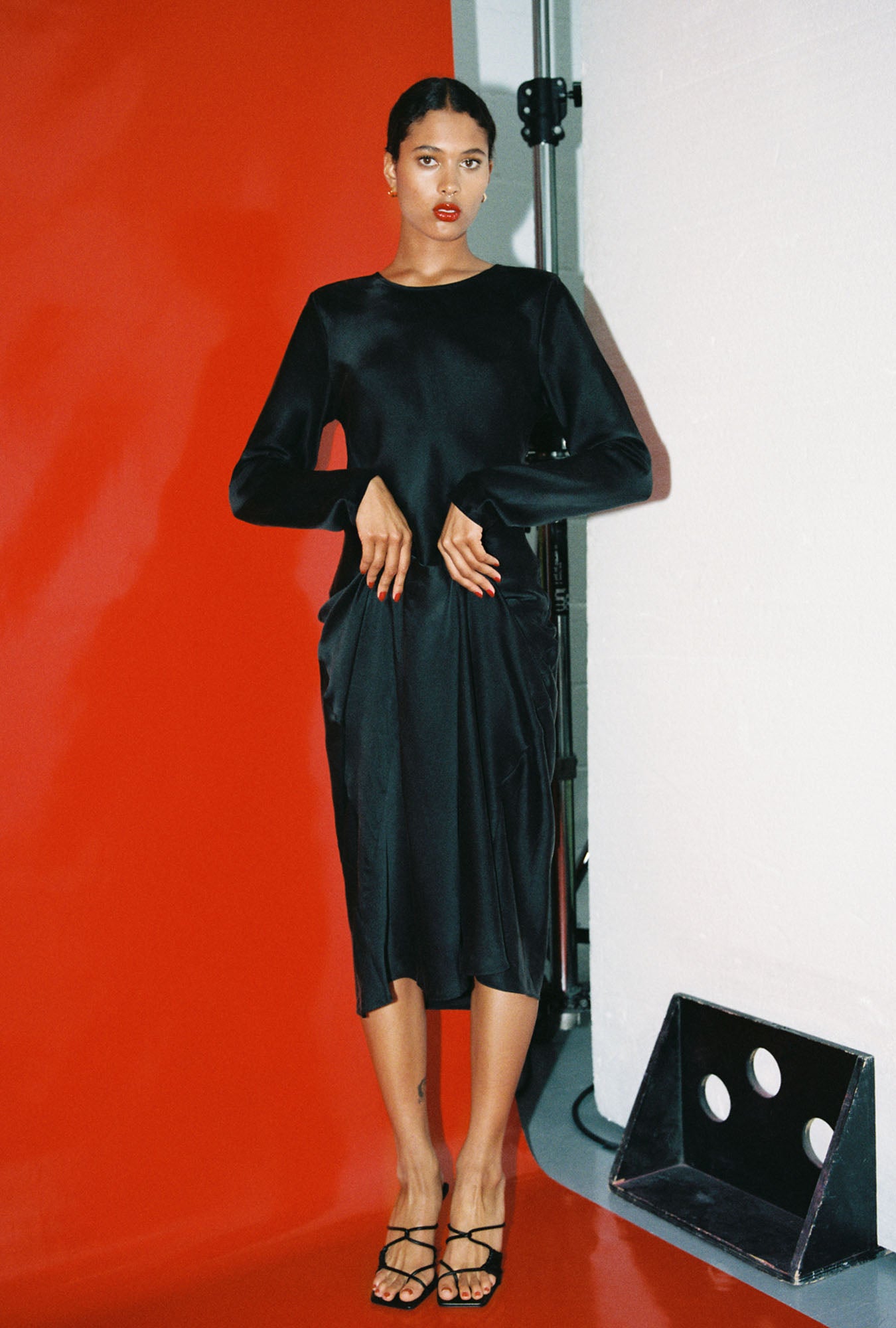 Robe longue biais manches longues noire
