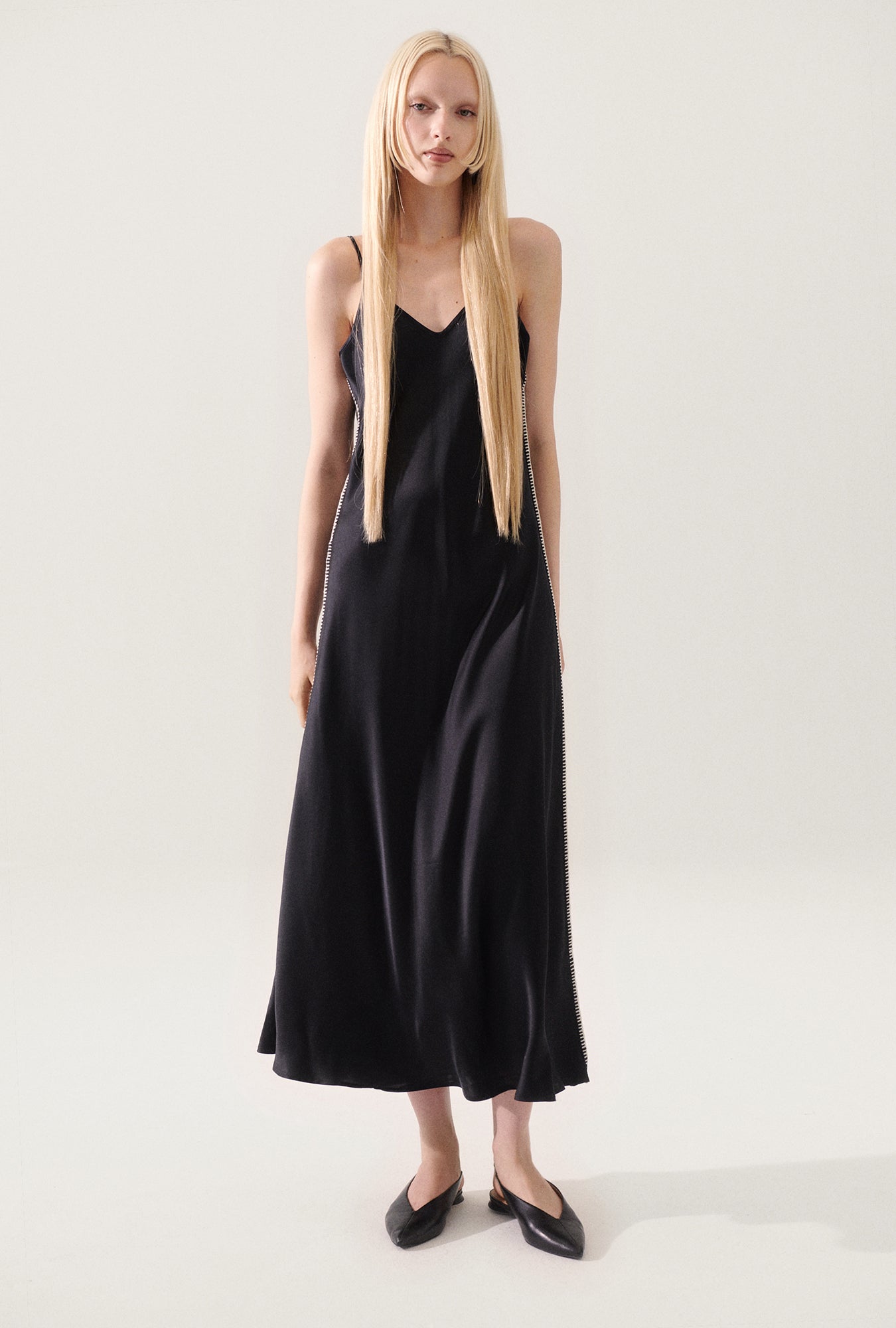 Robe sans manches 90s, point de feston, noire