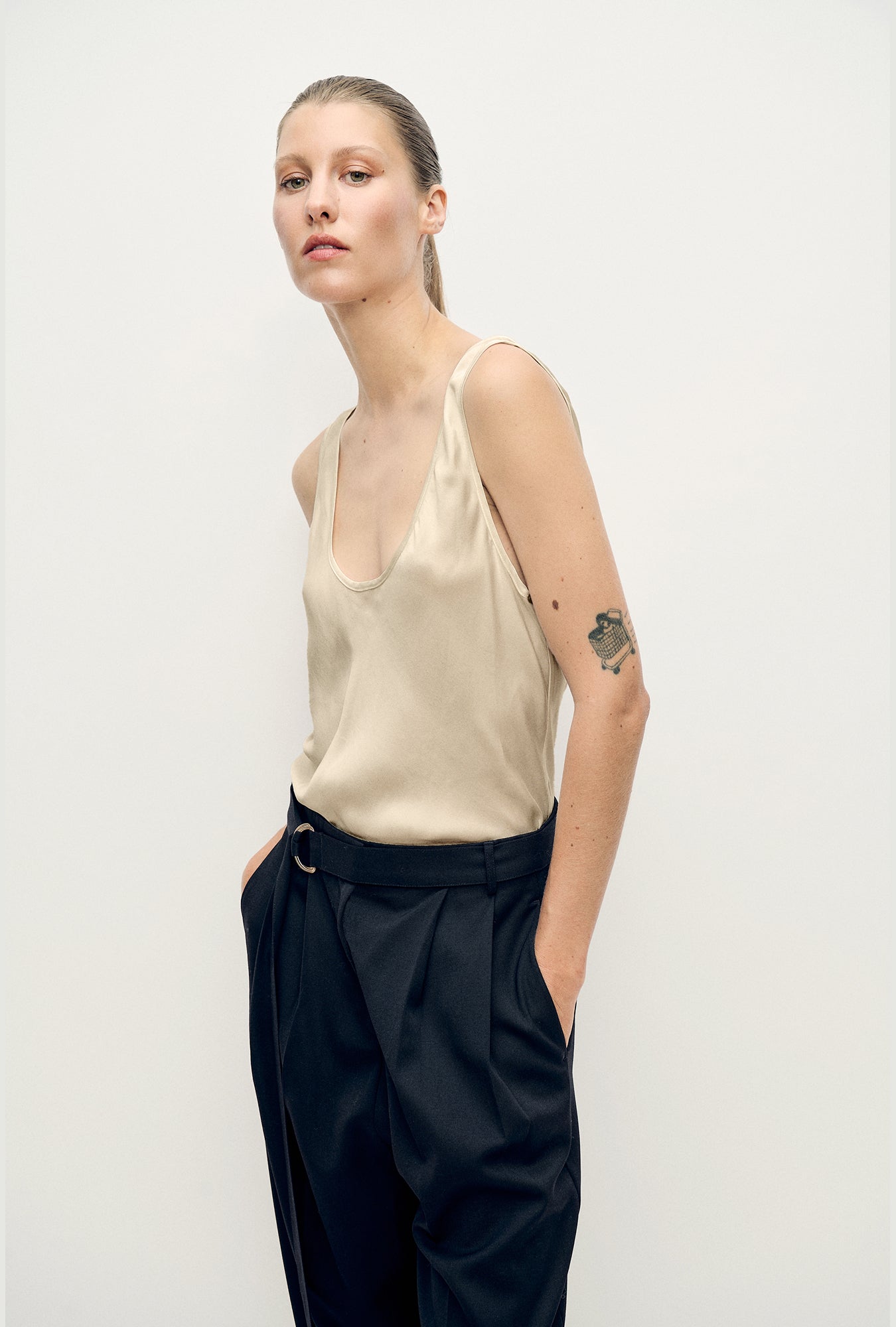 Scoop Neck Tank Hazelnut